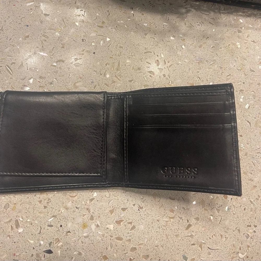 Guess Wallet Black